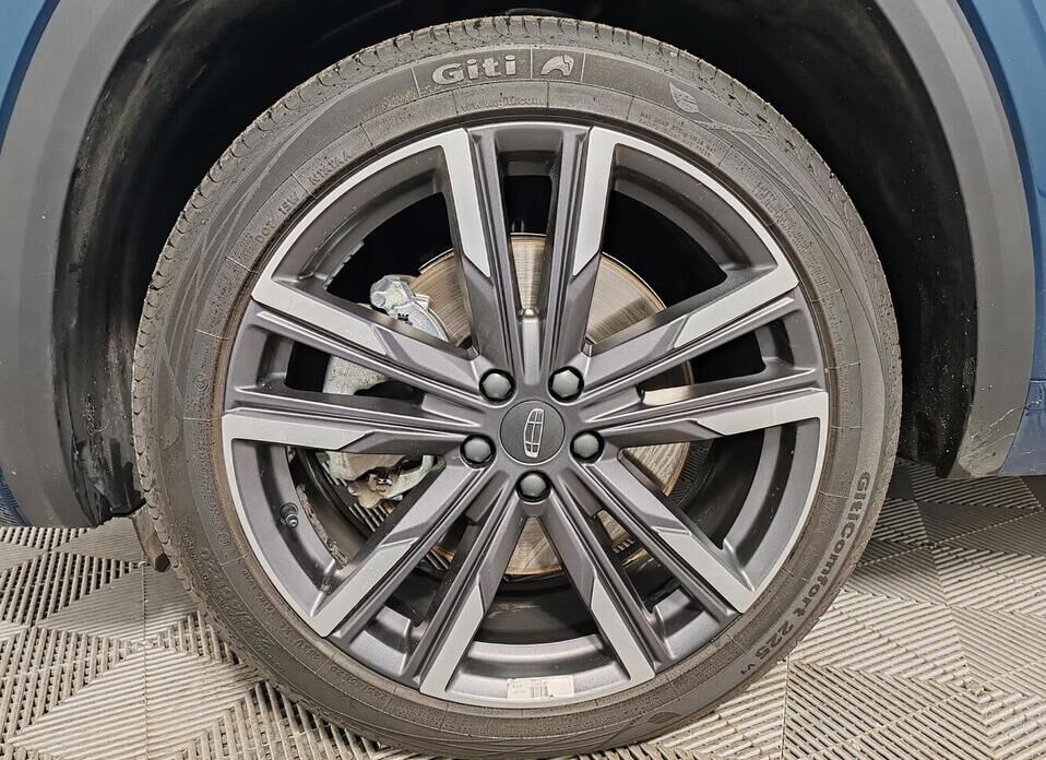 Geely Monjaro 2.0 AT (238 л.с.) 4WD