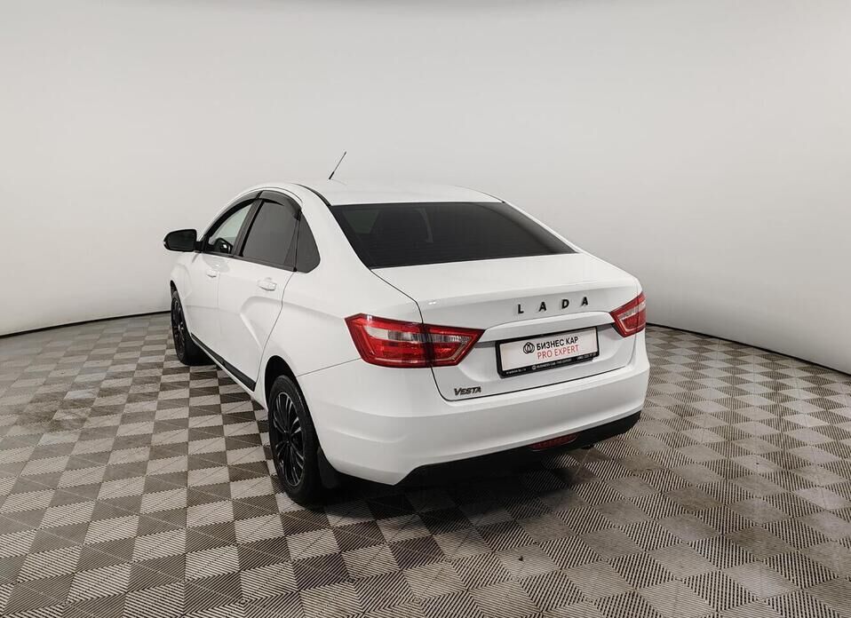 LADA (ВАЗ) Vesta 1.6 CVT (113 л.с.)