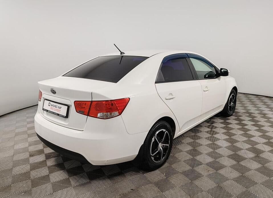 Kia Cerato 5-speed 1.6 MT (126 л.с.)