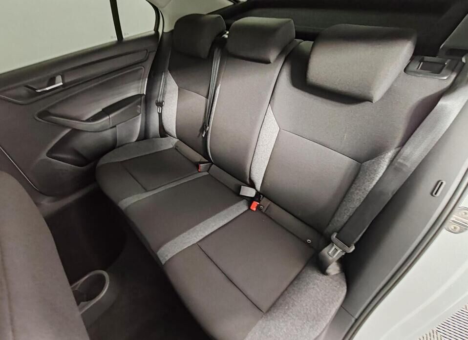 Skoda Rapid 1.6 MT (90 л.с.)