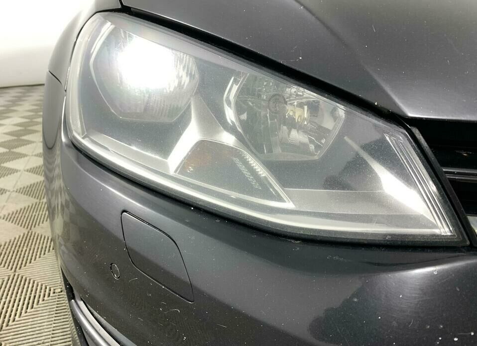 Volkswagen Golf 1.4 MT (122 л.с.)