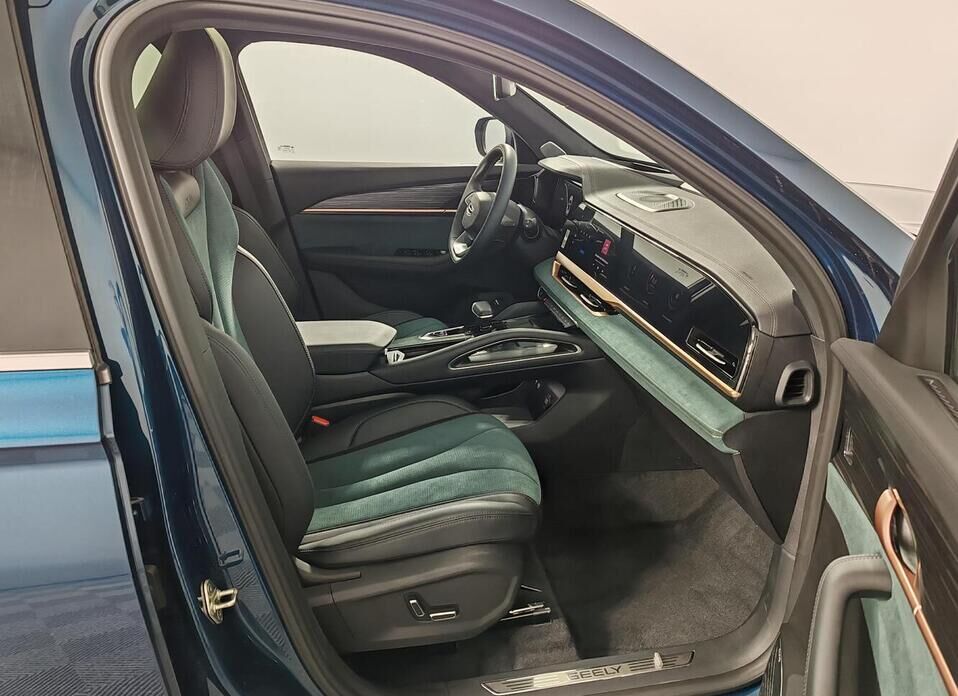 Geely Monjaro 2.0 AT (238 л.с.) 4WD