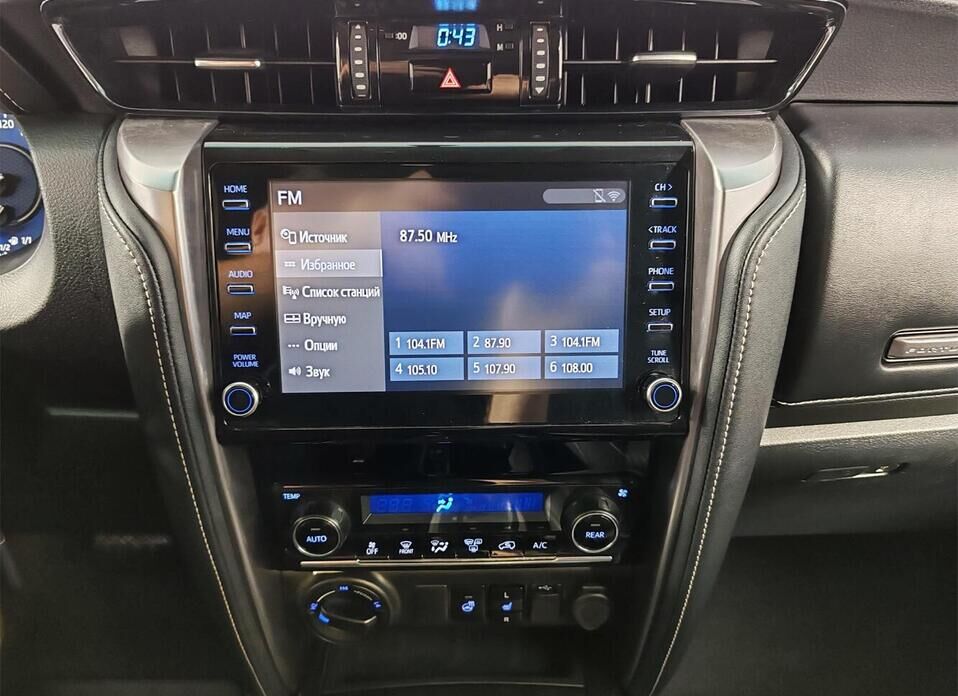 Toyota Fortuner 2.8d AT (200 л.с.) 4WD