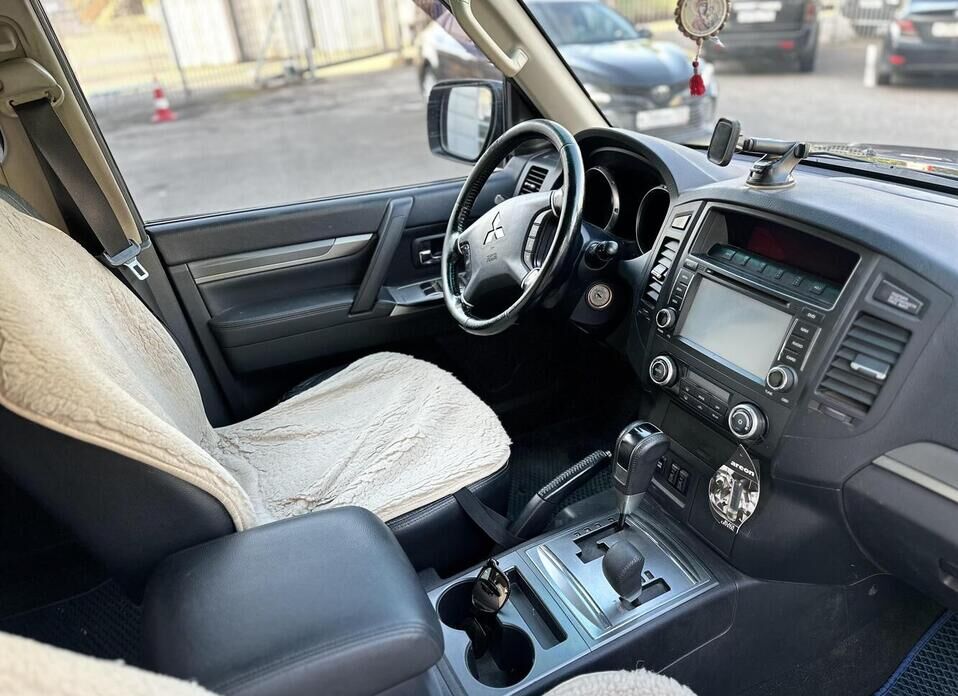 Mitsubishi Pajero 3.0 AT (178 л.с.) 4WD