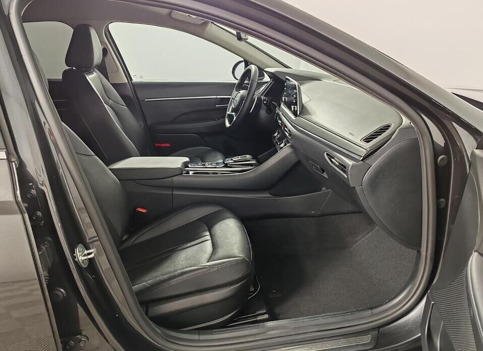 Hyundai Sonata 2.0 AT (150 л.с.)