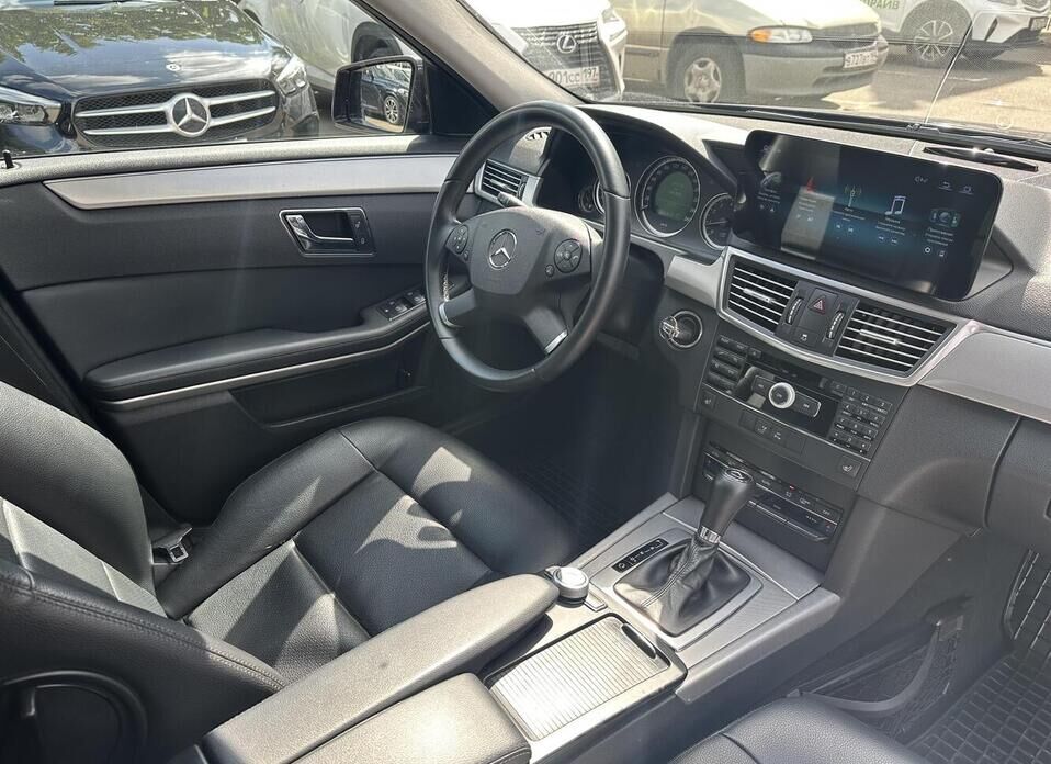 Mercedes-Benz E-Класс 200 7G-Tronic 1.8 AT (184 л.с.)