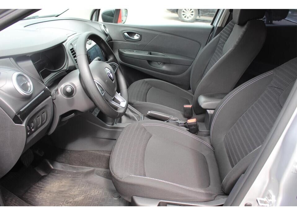 Renault Kaptur 1.6 CVT (114 л.с.)