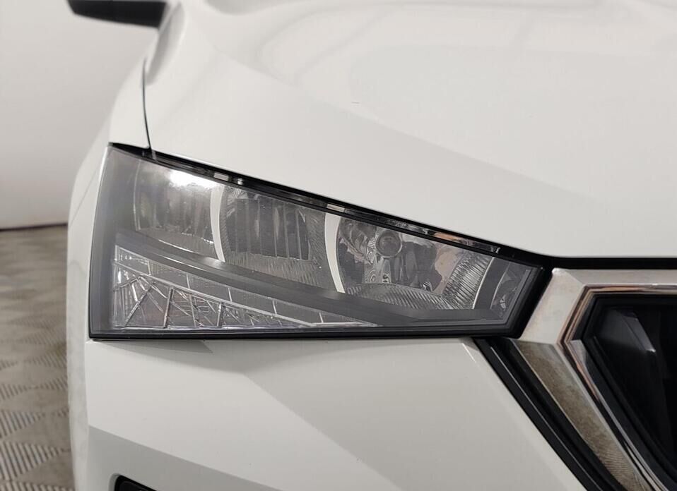 Skoda Rapid 1.6 MT (90 л.с.)