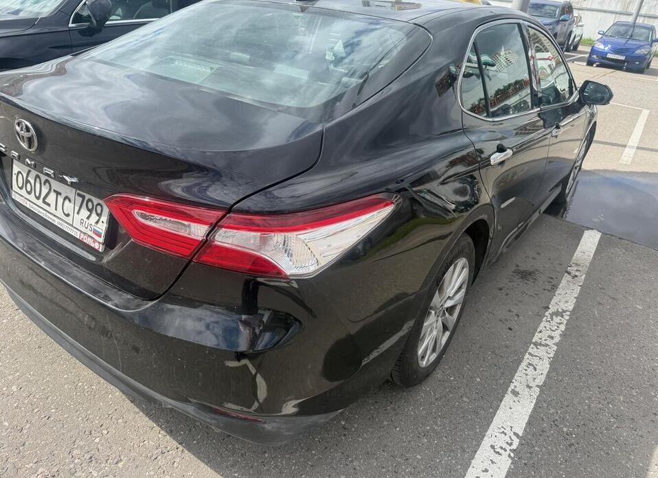 Toyota Camry 2.5 AT (181 л.с.)