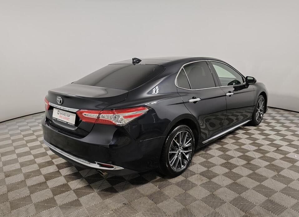 Toyota Camry 2.5 AT (206 л.с.)
