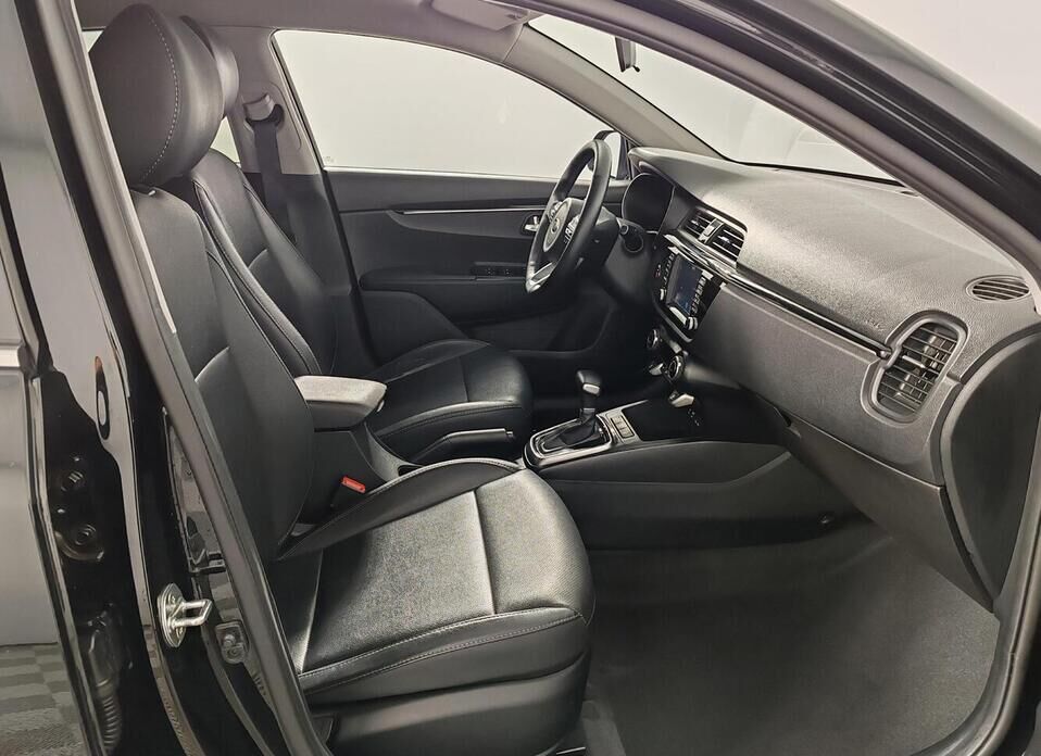 Kia Rio X-Line 1.6 AT (123 л.с.)