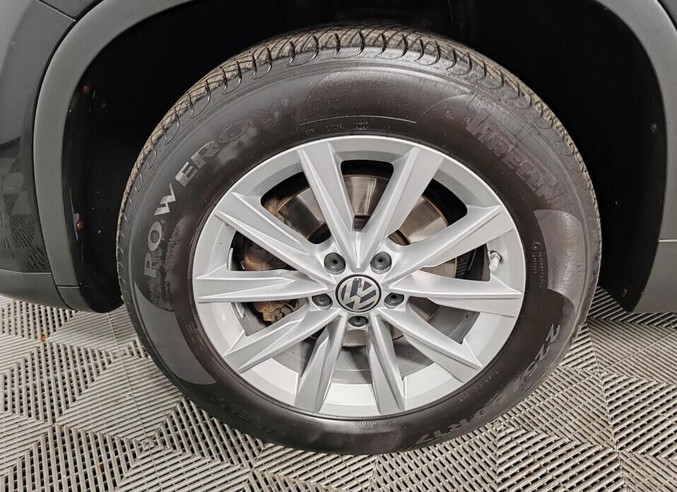 Volkswagen Tiguan 2.0 AT (170 л.с.) 4WD