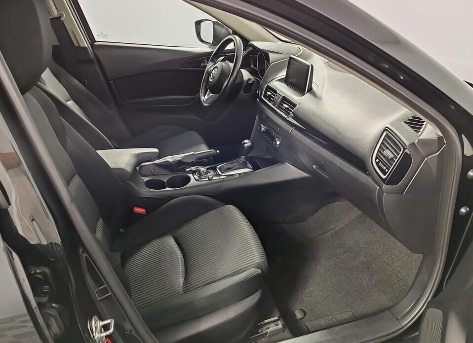 Mazda 3 1.5 AT (120 л.с.)