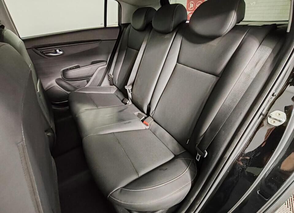 Kia Rio X-Line 1.6 AT (123 л.с.)
