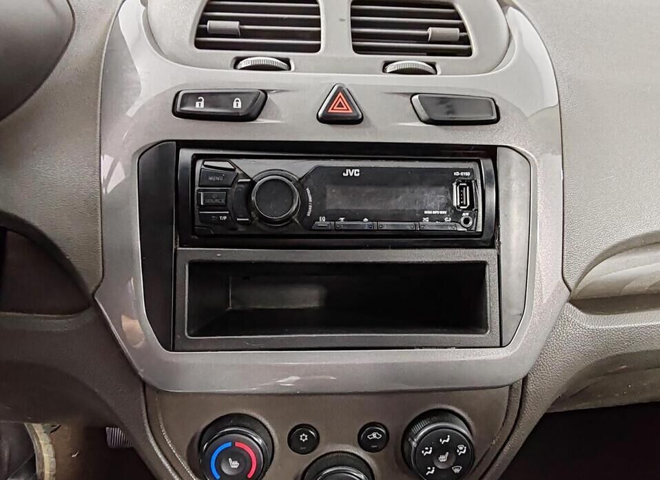Chevrolet Cobalt 1.5 MT (105 л.с.)