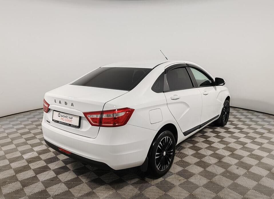 LADA (ВАЗ) Vesta 1.6 CVT (113 л.с.)