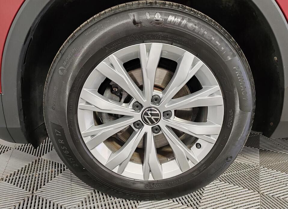 Volkswagen Tiguan 1.4 AMT (150 л.с.)