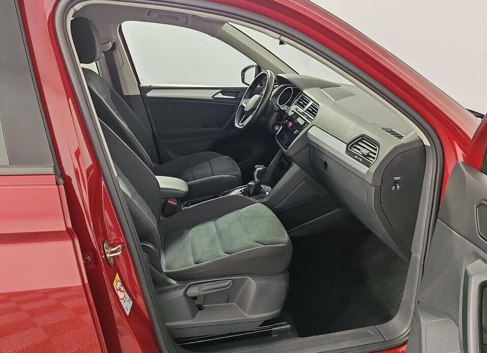Volkswagen Tiguan 1.4 AMT (150 л.с.)