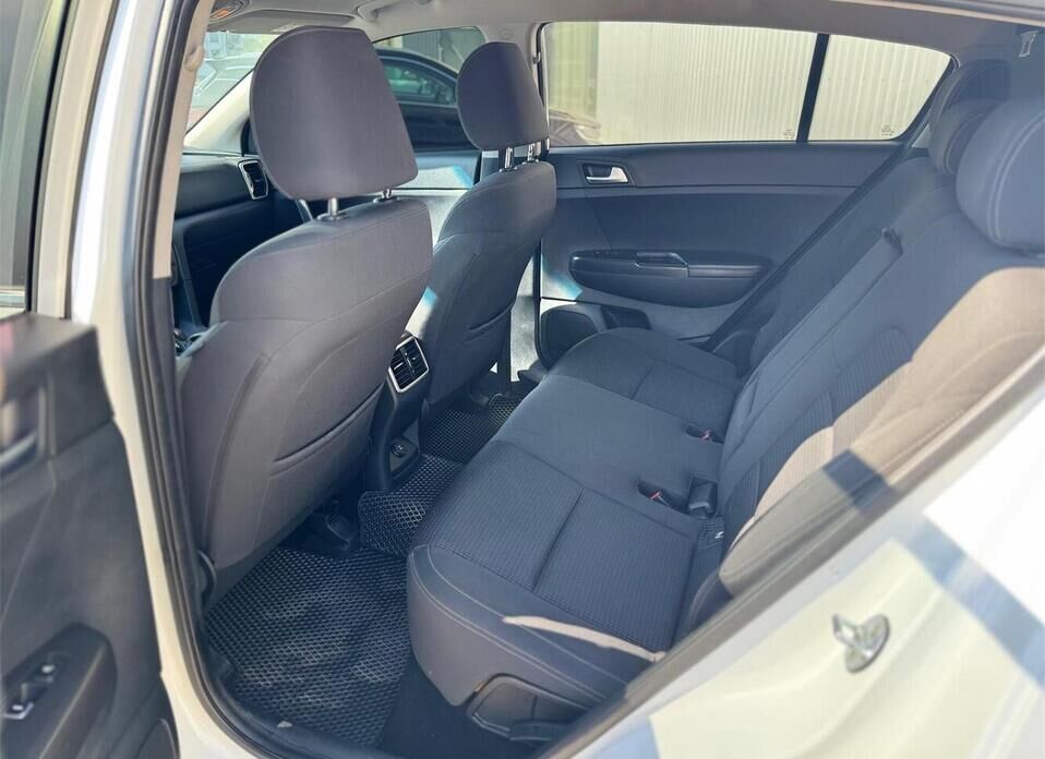 Kia Sportage 2.0 AT (150 л.с.) 4WD