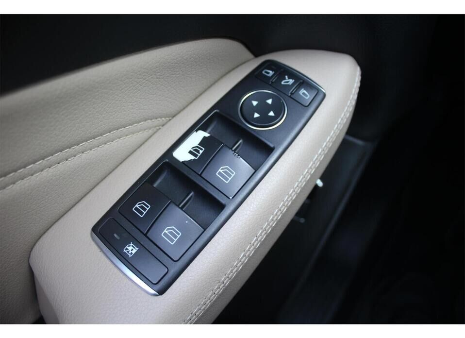 Mercedes-Benz M-Класс 350 CDI 3.0d AT (249 л.с.) 4WD