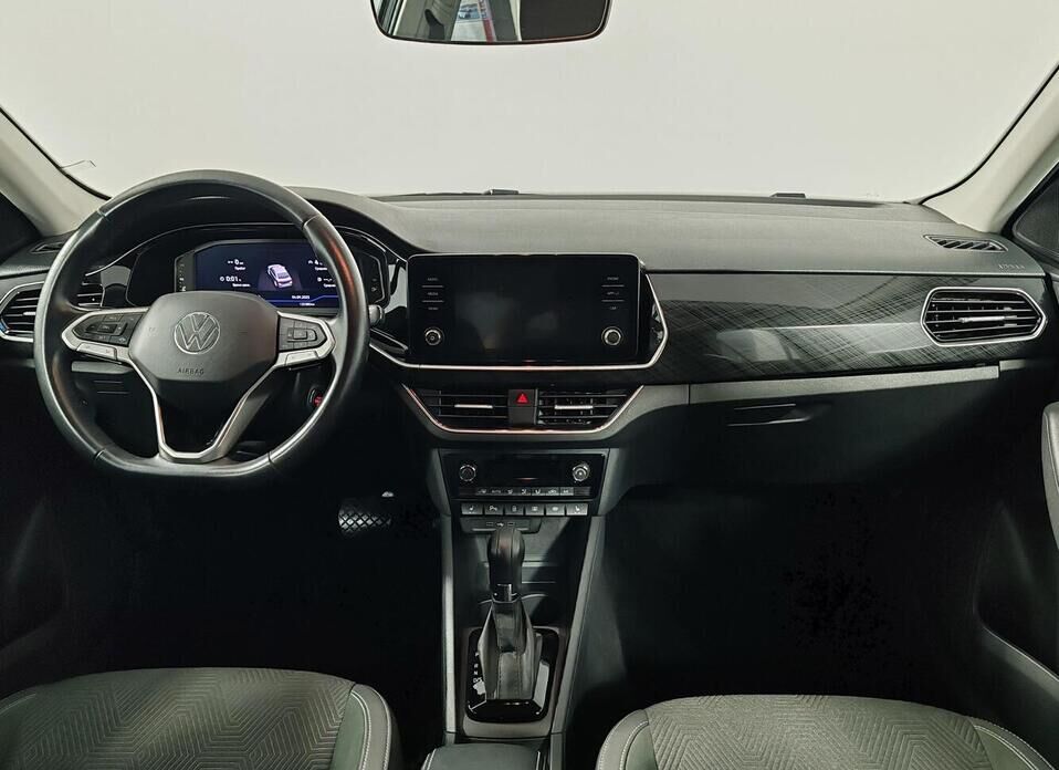 Volkswagen Polo 1.6 AT (110 л.с.)