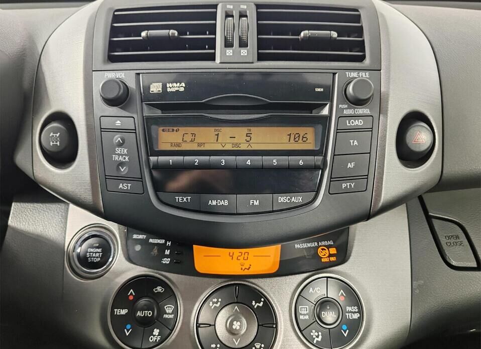 Toyota RAV4 2.0 AT (152 л.с.) 4WD