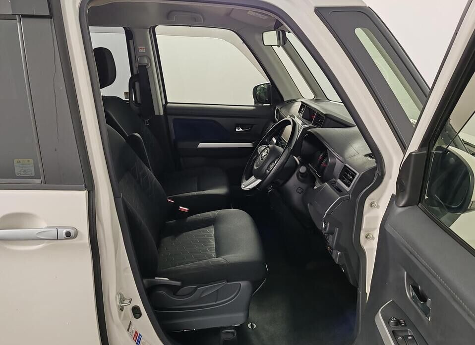 Toyota Tank 1.0 CVT (98 л.с.)