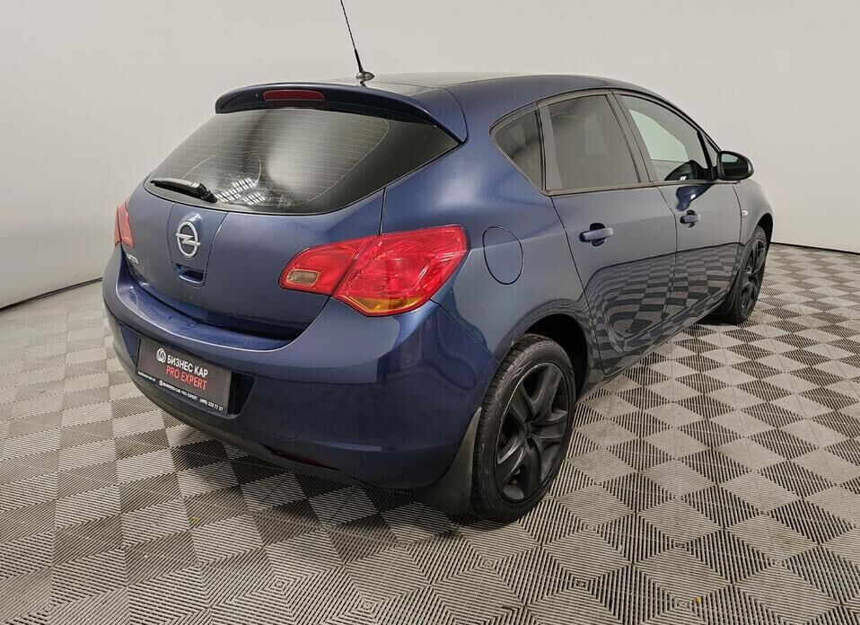 Opel Astra 1.6 MT (115 л.с.)