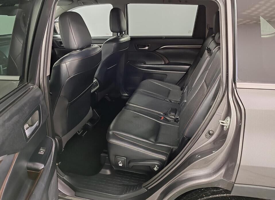 Toyota Highlander 3.5 AT (249 л.с.) 4WD