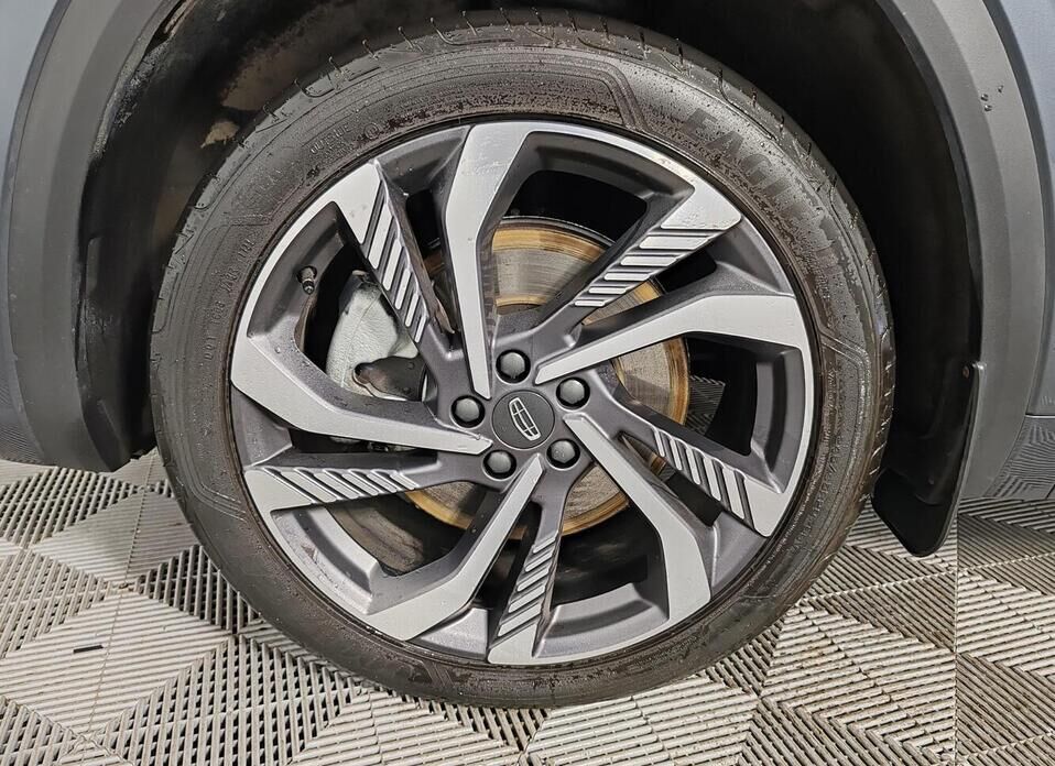 Geely Monjaro 2.0 AT (238 л.с.) 4WD