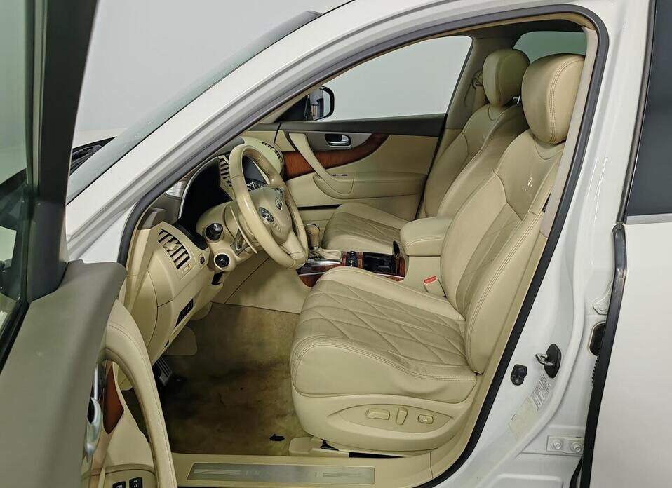 Infiniti FX FX37 3.7 AT (333 л.с.) 4WD