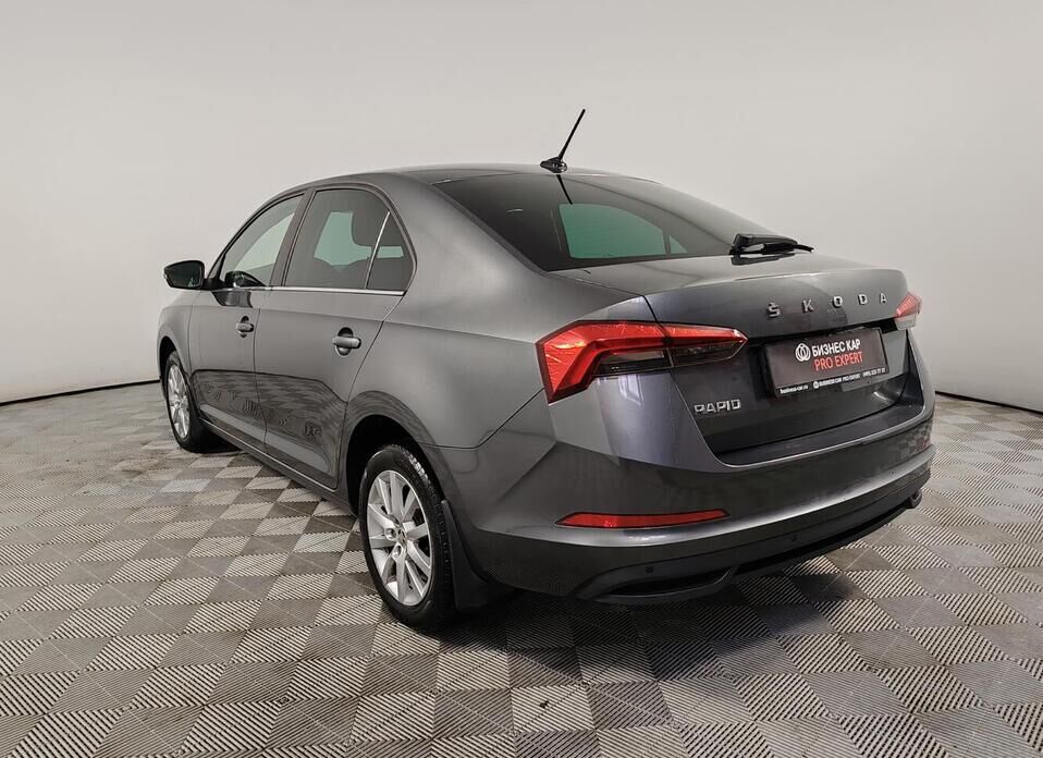 Skoda Rapid 1.6 AT (110 л.с.)