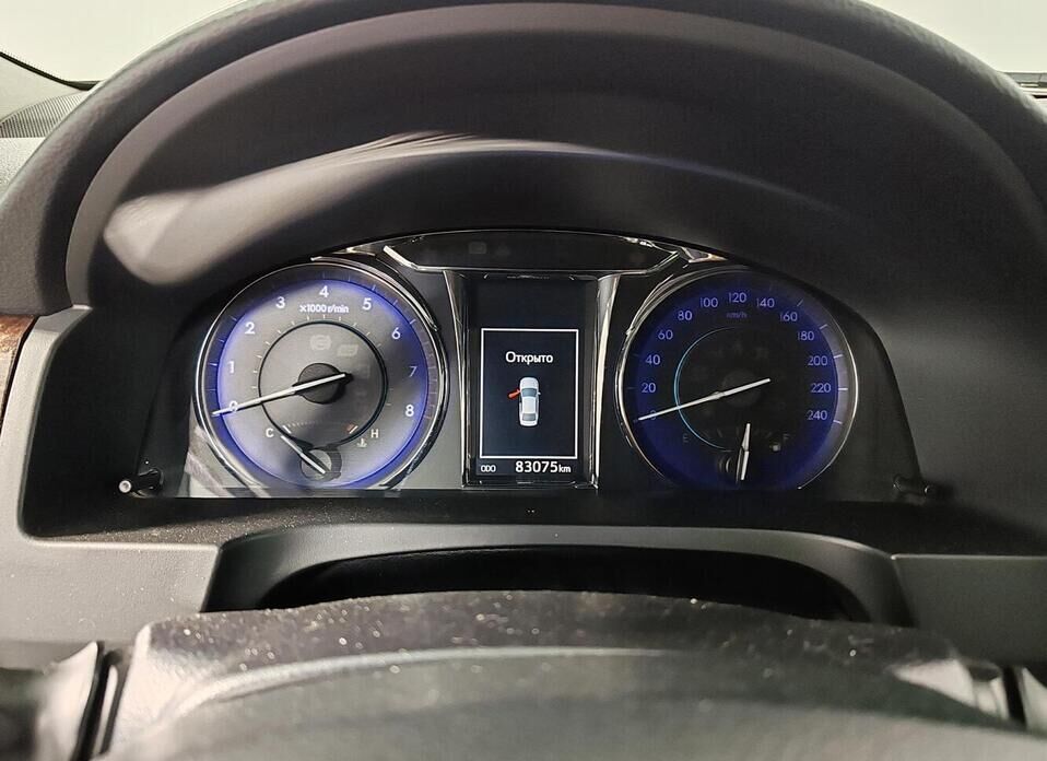 Toyota Camry 2.5 AT (181 л.с.)