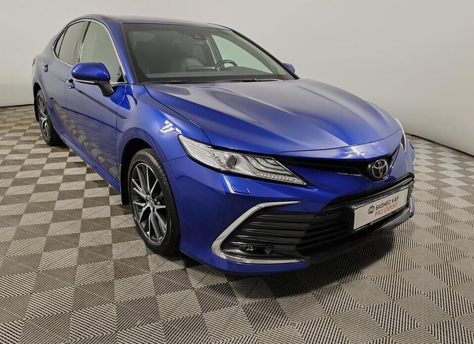 Toyota Camry 2.5 AT (200 л.с.)