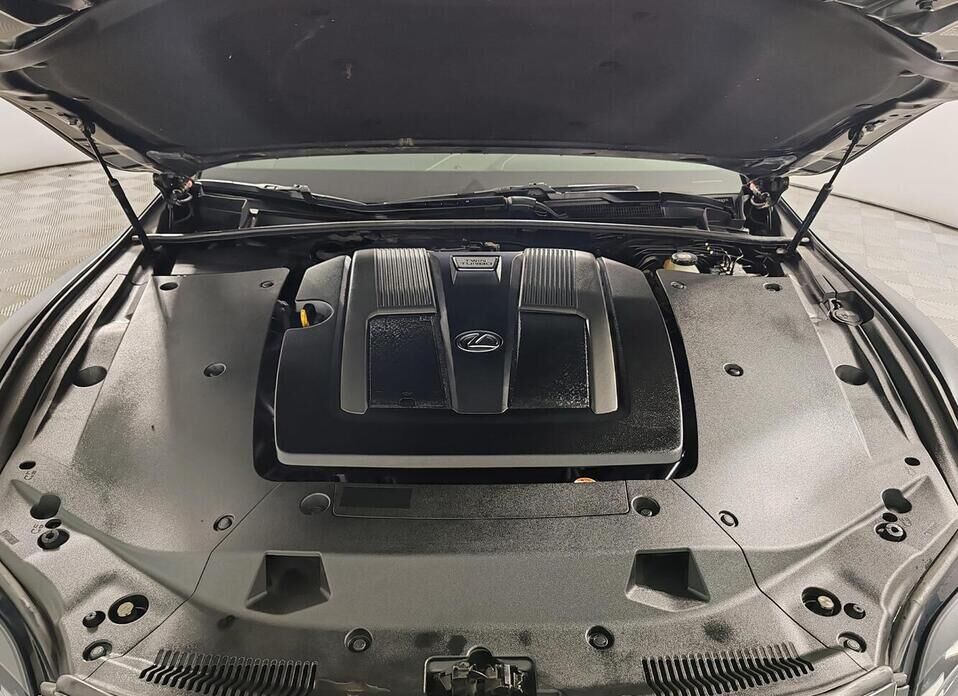 Lexus LS 500 3.4 AT (421 л.с.) 4WD