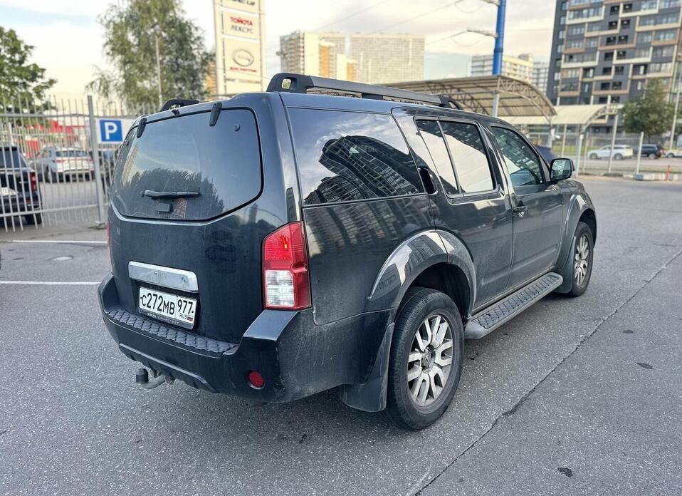 Nissan Pathfinder 2.5d AT (190 л.с.) 4WD