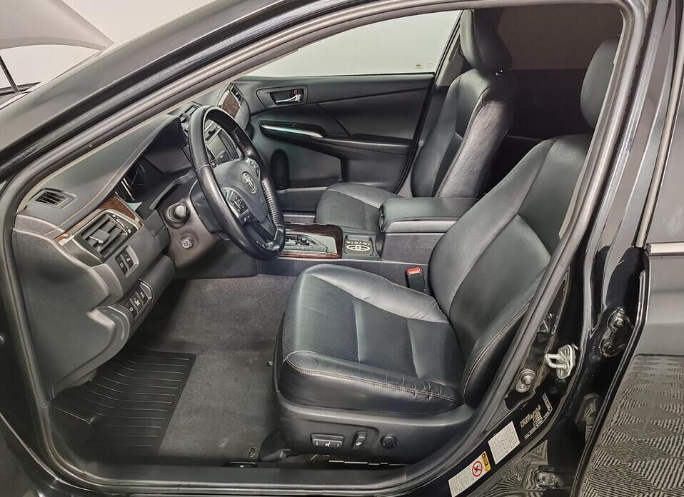 Toyota Camry 3.5 AT (249 л.с.)
