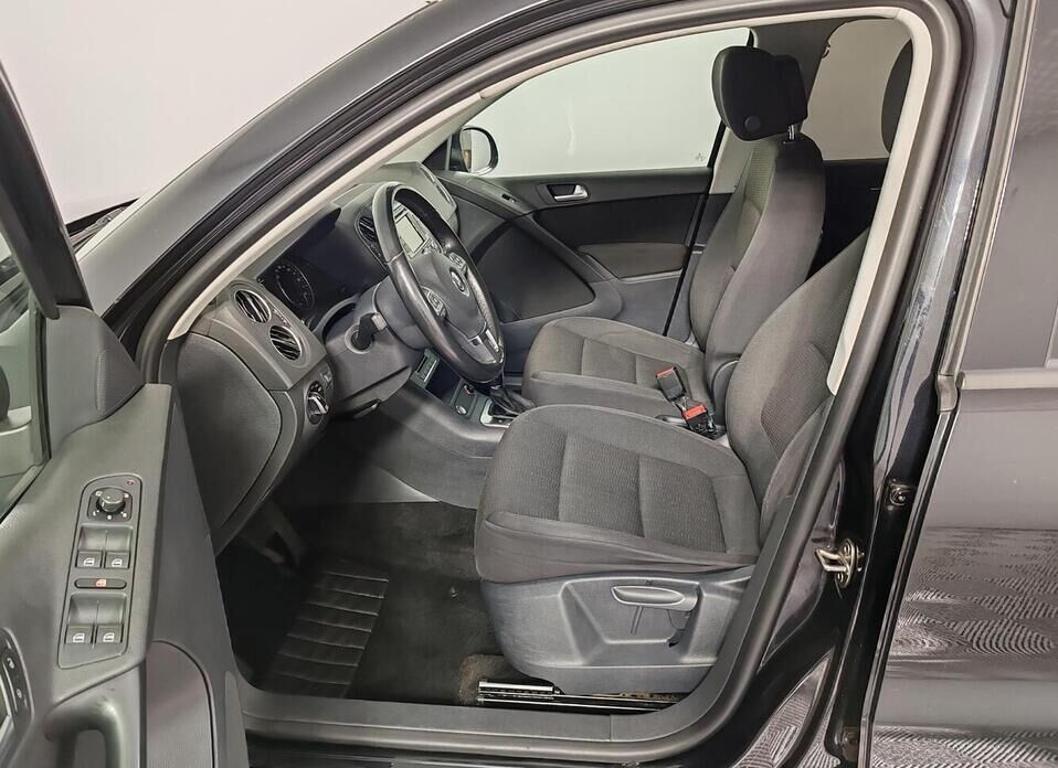 Volkswagen Tiguan 2.0 AT (170 л.с.) 4WD