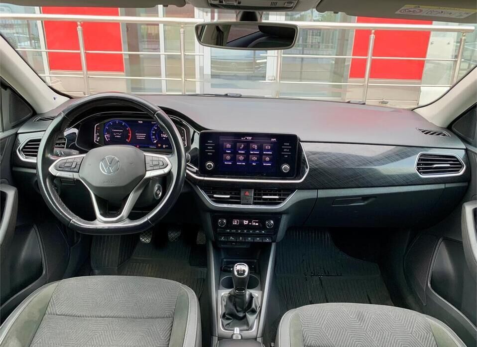Volkswagen Polo 1.6 MT (110 л.с.)