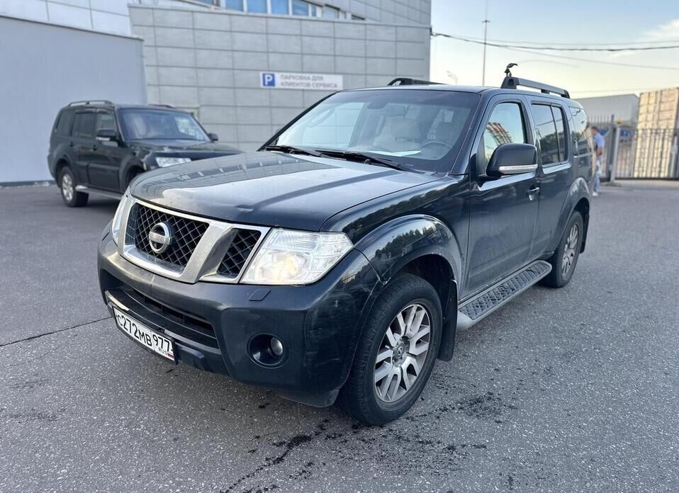 Nissan Pathfinder 2.5d AT (190 л.с.) 4WD