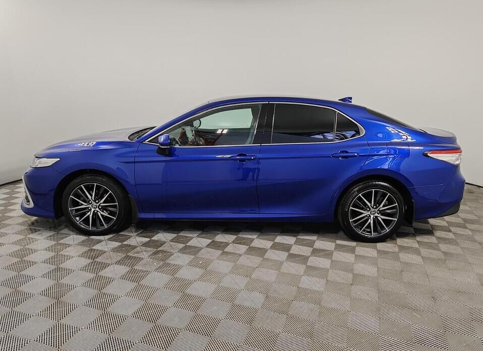 Toyota Camry 2.5 AT (200 л.с.)