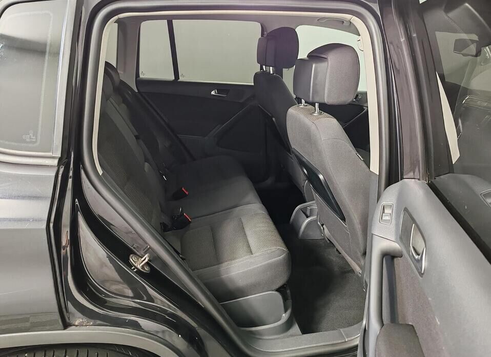 Volkswagen Tiguan 2.0 AT (170 л.с.) 4WD