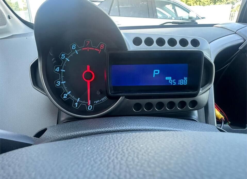 Chevrolet Aveo 1.6 AT (115 л.с.)
