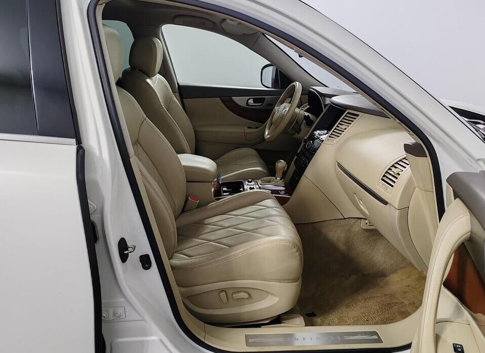 Infiniti FX FX37 3.7 AT (333 л.с.) 4WD