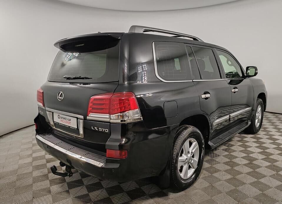 Lexus LX 570 5.7 AT (367 л.с.) 4WD