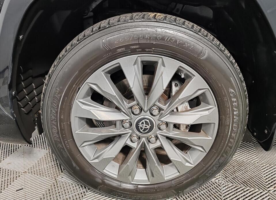 Toyota Land Cruiser 3.4d AT (299 л.с.) 4WD