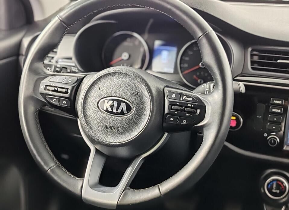 Kia Rio X-Line 1.6 AT (123 л.с.)