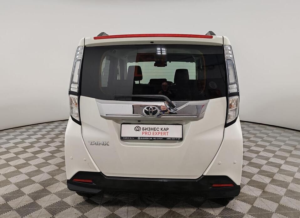 Toyota Tank 1.0 CVT (98 л.с.)
