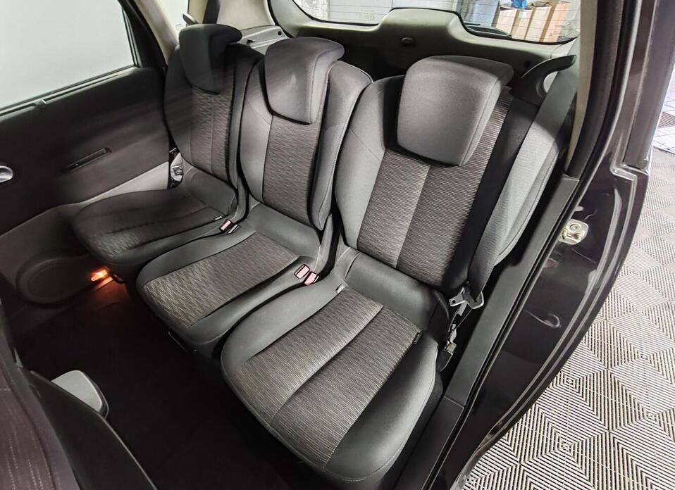 Renault Scenic 2.0 MT (136 л.с.)