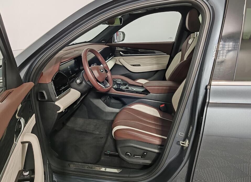 Geely Monjaro 2.0 AT (238 л.с.) 4WD